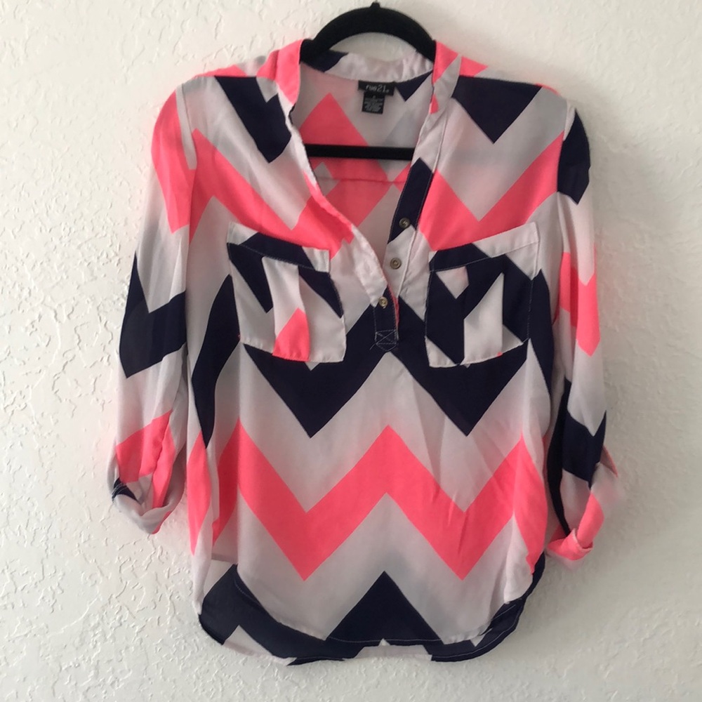 Rue 21 Pink/Navy/White quarter sleeve shirt